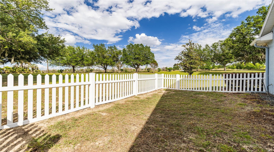 Howey In The Hills, Florida 34737, 4 Bedroom Bedrooms, ,3 Bathroombathrooms,Residential,For Sale,Turkey Lake,0,Mfrg5111478