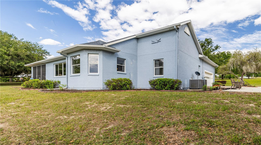 Howey In The Hills, Florida 34737, 4 Bedroom Bedrooms, ,3 Bathroombathrooms,Residential,For Sale,Turkey Lake,0,Mfrg5111478
