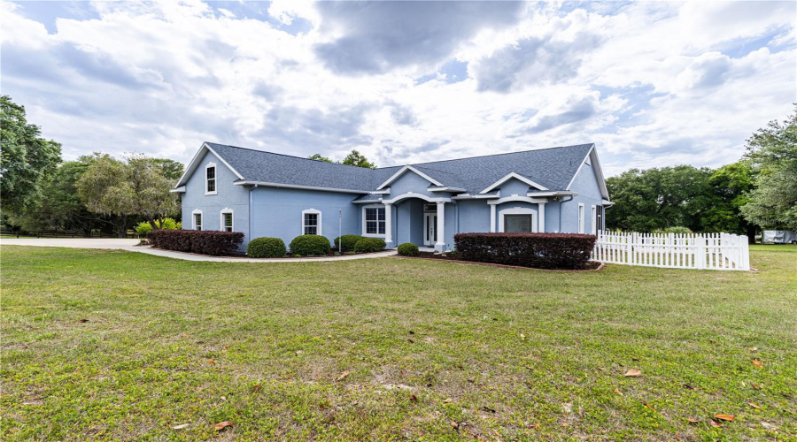 Howey In The Hills, Florida 34737, 4 Bedroom Bedrooms, ,3 Bathroombathrooms,Residential,For Sale,Turkey Lake,0,Mfrg5111478