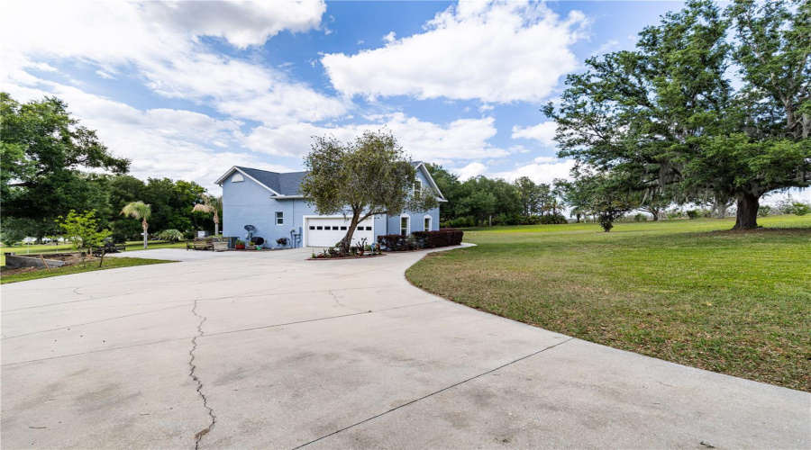 Howey In The Hills, Florida 34737, 4 Bedroom Bedrooms, ,3 Bathroombathrooms,Residential,For Sale,Turkey Lake,0,Mfrg5111478