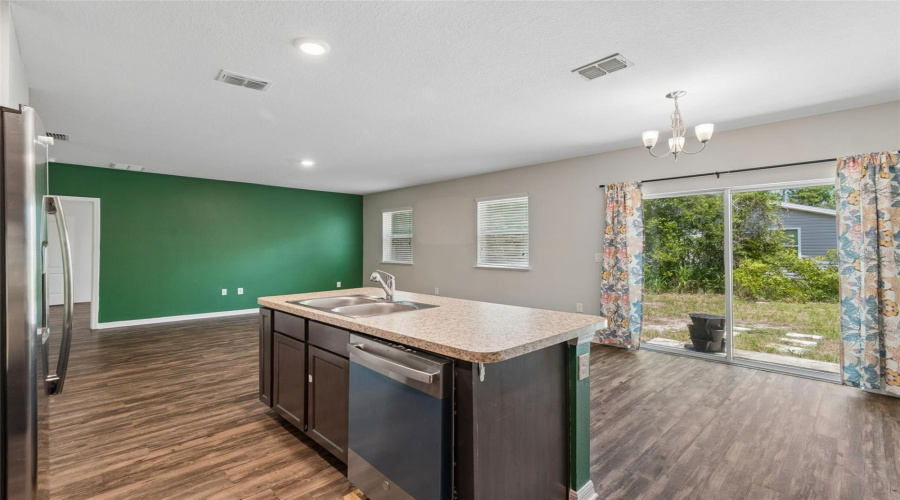 Spring Hill, Florida 34606, 3 Bedroom Bedrooms, ,2 Bathroombathrooms,Residential,For Sale,Mendota,0,Mfrtb8526483