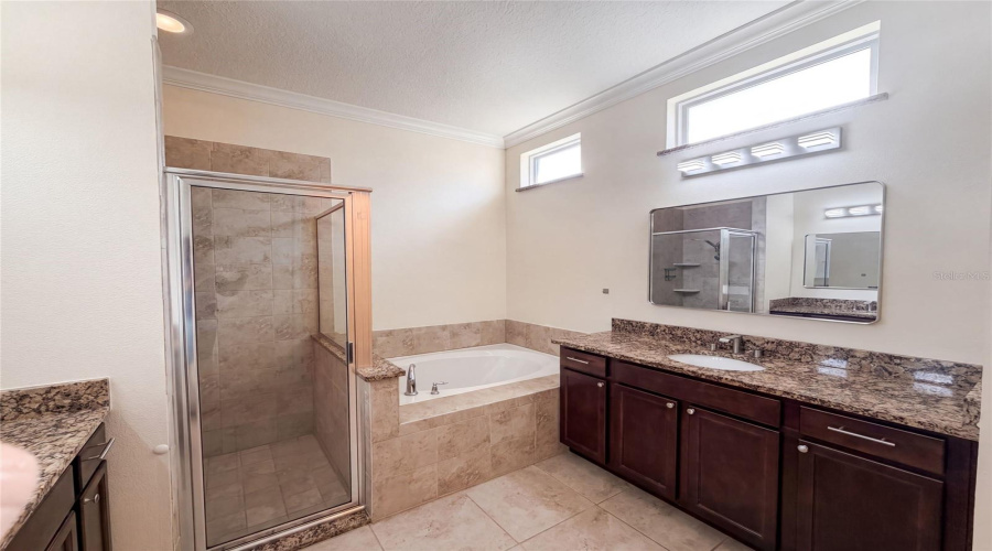 Apopka, Florida 32703, 4 Bedroom Bedrooms, ,3 Bathroombathrooms,Residential,For Sale,Blackthorn,0,Mfro6430516