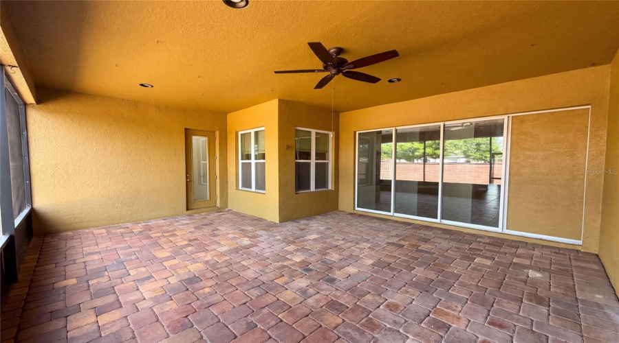 Apopka, Florida 32703, 4 Bedroom Bedrooms, ,3 Bathroombathrooms,Residential,For Sale,Blackthorn,0,Mfro6430516