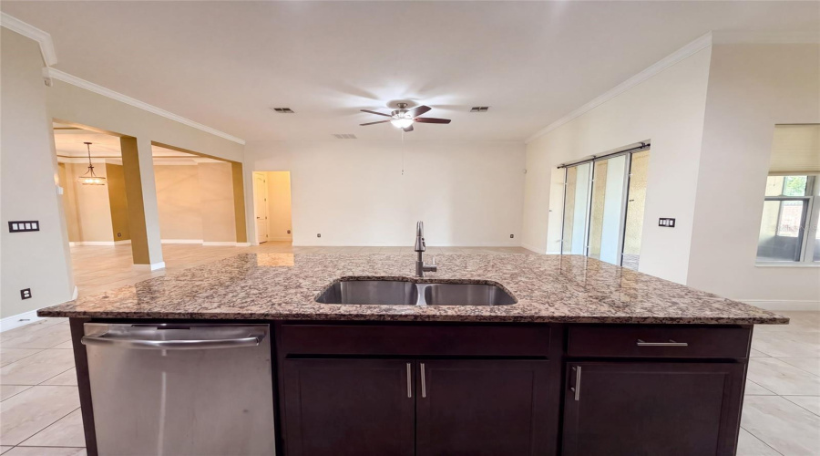 Apopka, Florida 32703, 4 Bedroom Bedrooms, ,3 Bathroombathrooms,Residential,For Sale,Blackthorn,0,Mfro6430516