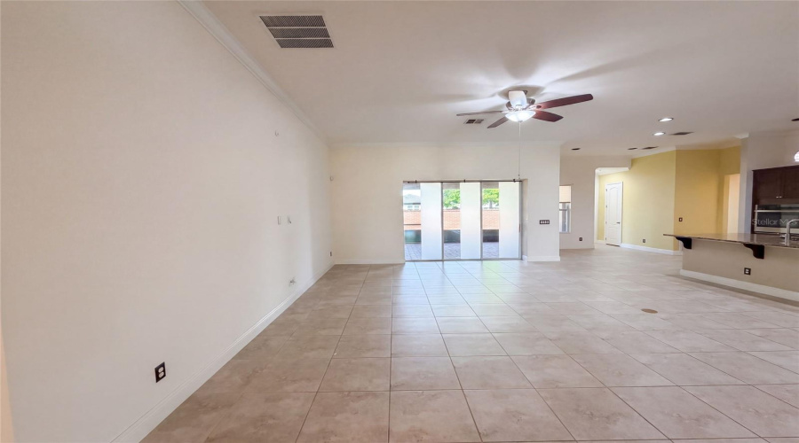 Apopka, Florida 32703, 4 Bedroom Bedrooms, ,3 Bathroombathrooms,Residential,For Sale,Blackthorn,0,Mfro6430516