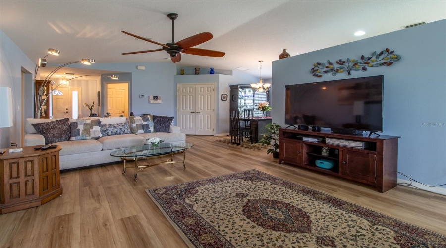 Ocala, Florida 34473, 2 Bedroom Bedrooms, ,2 Bathroombathrooms,Residential,For Sale,156Th,0,Mfrom720348