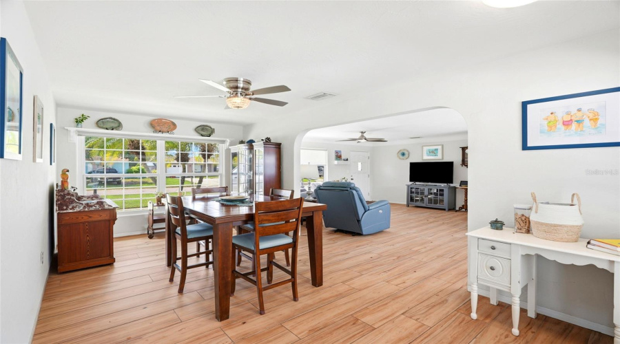 Kenneth City, Florida 33709, 2 Bedroom Bedrooms, ,2 Bathroombathrooms,Residential,For Sale,60Th,0,Mfrtb8524435