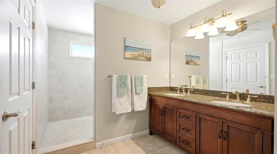 Kenneth City, Florida 33709, 2 Bedroom Bedrooms, ,2 Bathroombathrooms,Residential,For Sale,60Th,0,Mfrtb8524435