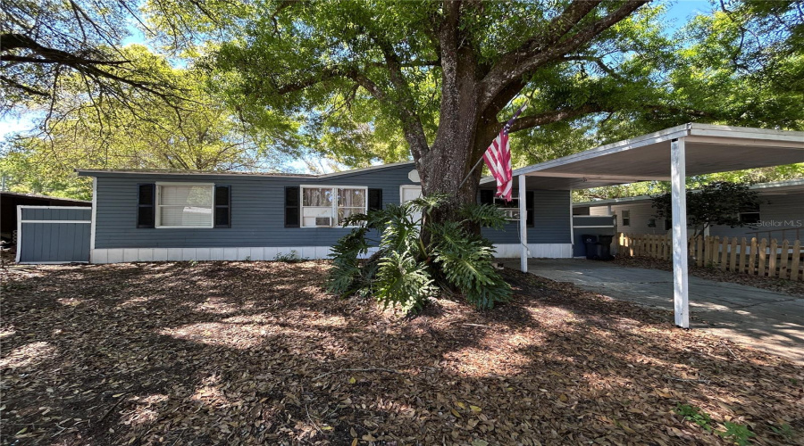 Thonotosassa, Florida 33592, 2 Bedroom Bedrooms, ,2 Bathroombathrooms,Residential,For Sale,Bay Hills,0,Mfrtb8489693