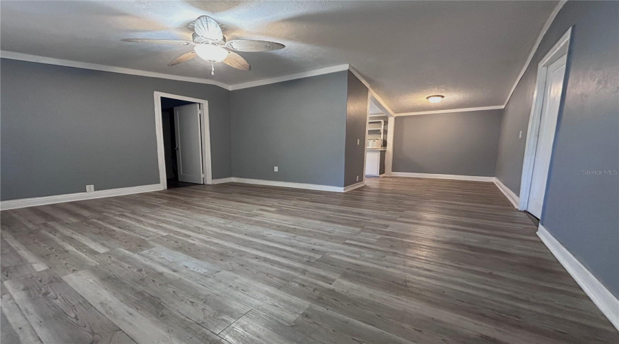 Entry|Livingroom