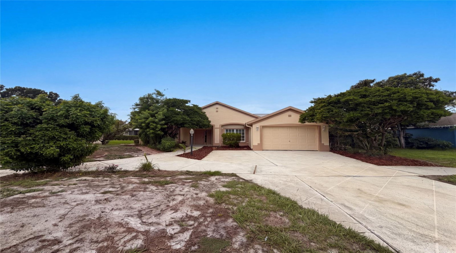Sebring, Florida 33872, 2 Bedroom Bedrooms, ,2 Bathroombathrooms,Residential,For Sale,Ponce De Leon,0,Mfro6429165
