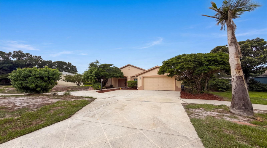 Sebring, Florida 33872, 2 Bedroom Bedrooms, ,2 Bathroombathrooms,Residential,For Sale,Ponce De Leon,0,Mfro6429165