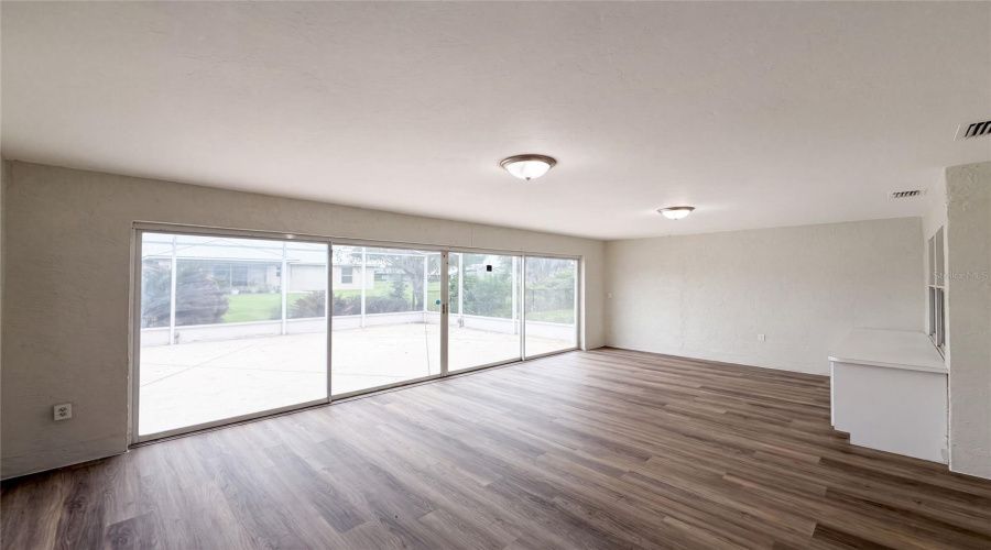 Sebring, Florida 33872, 2 Bedroom Bedrooms, ,2 Bathroombathrooms,Residential,For Sale,Ponce De Leon,0,Mfro6429165