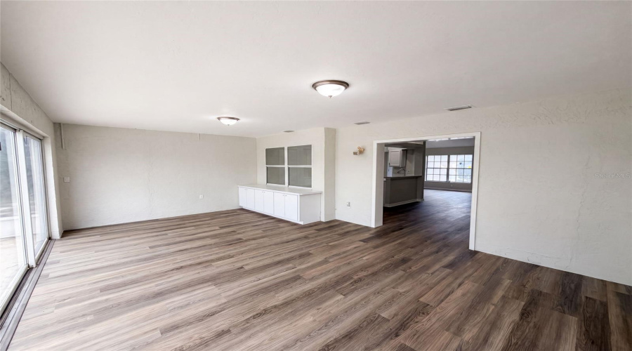 Sebring, Florida 33872, 2 Bedroom Bedrooms, ,2 Bathroombathrooms,Residential,For Sale,Ponce De Leon,0,Mfro6429165
