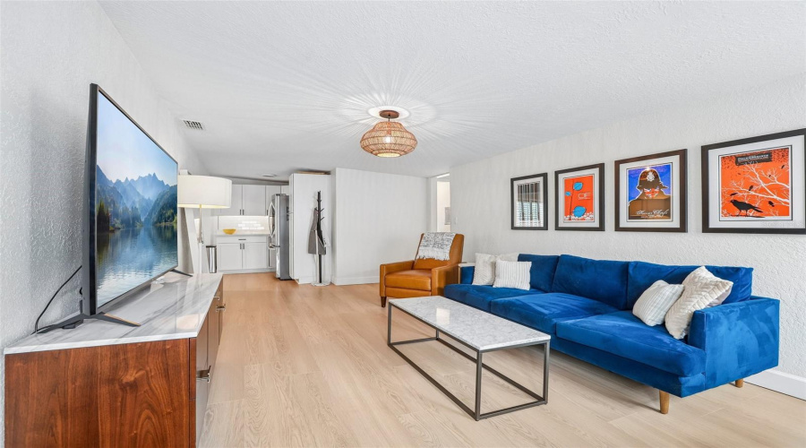 Tampa, Florida 33611, 4 Bedroom Bedrooms, ,2 Bathroombathrooms,Residential,For Sale,Paul,0,Mfrtb8533476