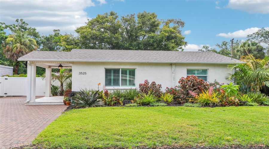 Tampa, Florida 33611, 4 Bedroom Bedrooms, ,2 Bathroombathrooms,Residential,For Sale,Paul,0,Mfrtb8533476