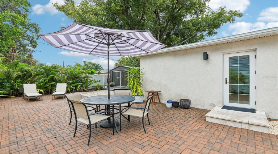 Tampa, Florida 33611, 4 Bedroom Bedrooms, ,2 Bathroombathrooms,Residential,For Sale,Paul,0,Mfrtb8533476
