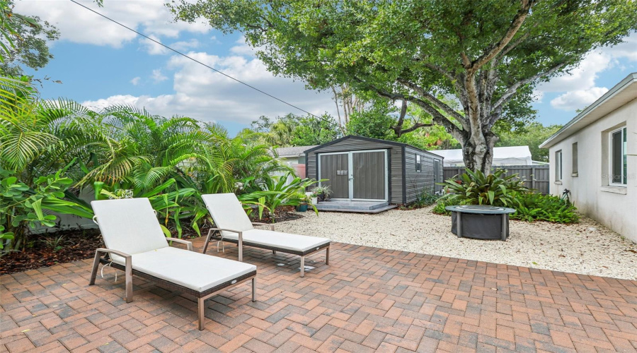 Tampa, Florida 33611, 4 Bedroom Bedrooms, ,2 Bathroombathrooms,Residential,For Sale,Paul,0,Mfrtb8533476