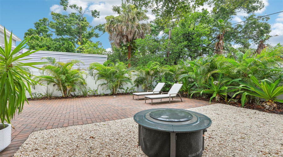 Tampa, Florida 33611, 4 Bedroom Bedrooms, ,2 Bathroombathrooms,Residential,For Sale,Paul,0,Mfrtb8533476