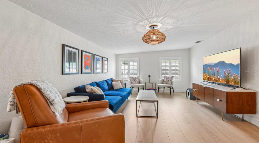 Tampa, Florida 33611, 4 Bedroom Bedrooms, ,2 Bathroombathrooms,Residential,For Sale,Paul,0,Mfrtb8533476