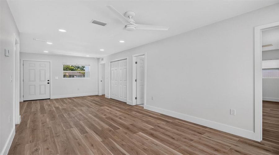 Largo, Florida 33771, 3 Bedroom Bedrooms, ,2 Bathroombathrooms,Residential,For Sale,Melody,0,Mfrtb8529089