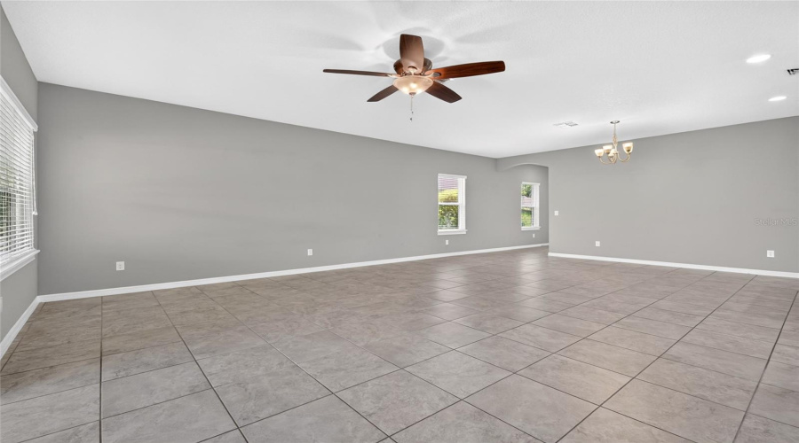 Clermont, Florida 34715, 3 Bedroom Bedrooms, ,2 Bathroombathrooms,Residential,For Sale,Frazeek,0,Mfro6422732