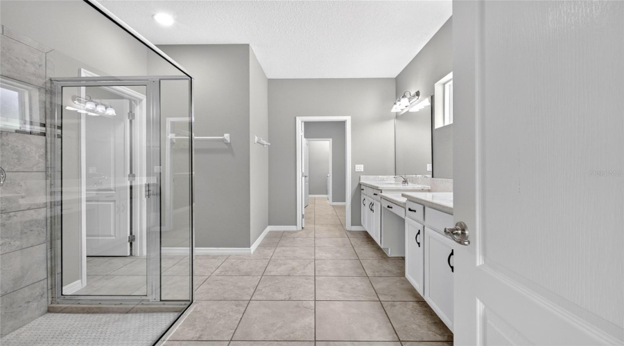 Clermont, Florida 34715, 3 Bedroom Bedrooms, ,2 Bathroombathrooms,Residential,For Sale,Frazeek,0,Mfro6422732