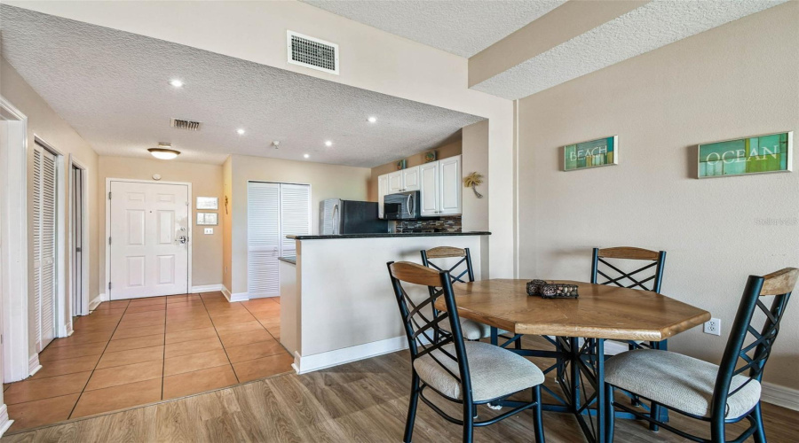 Madeira Beach, Florida 33708, 2 Bedroom Bedrooms, ,1 Bathroombathrooms,Residential,For Sale,Gulf,0,Mfrtb8542554