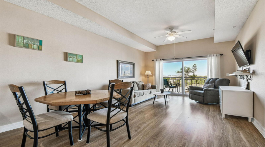Madeira Beach, Florida 33708, 2 Bedroom Bedrooms, ,1 Bathroombathrooms,Residential,For Sale,Gulf,0,Mfrtb8542554