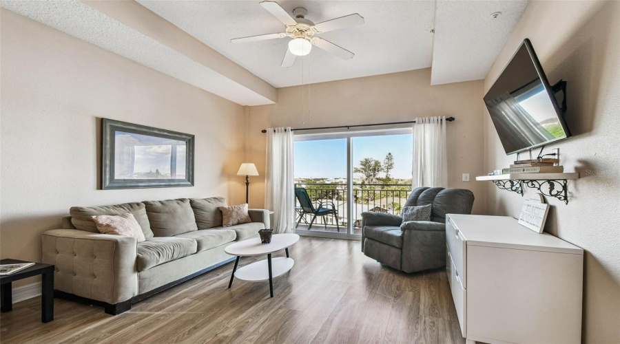 Madeira Beach, Florida 33708, 2 Bedroom Bedrooms, ,1 Bathroombathrooms,Residential,For Sale,Gulf,0,Mfrtb8542554
