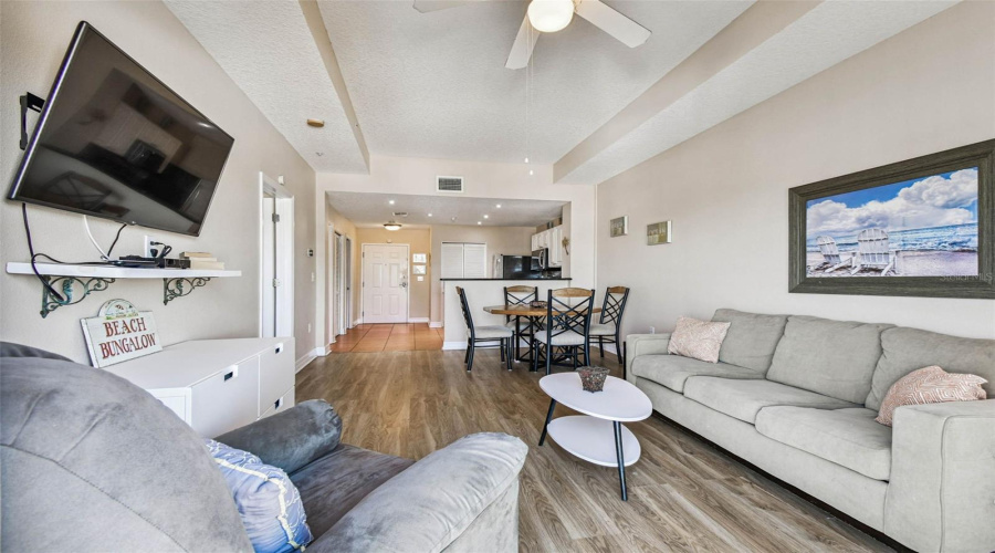 Madeira Beach, Florida 33708, 2 Bedroom Bedrooms, ,1 Bathroombathrooms,Residential,For Sale,Gulf,0,Mfrtb8542554
