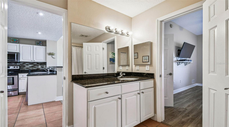 Madeira Beach, Florida 33708, 2 Bedroom Bedrooms, ,1 Bathroombathrooms,Residential,For Sale,Gulf,0,Mfrtb8542554