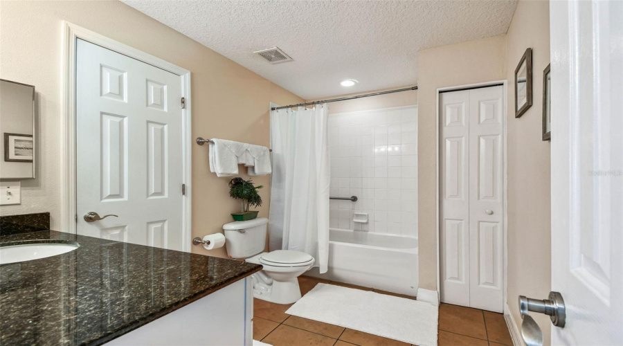 Madeira Beach, Florida 33708, 2 Bedroom Bedrooms, ,1 Bathroombathrooms,Residential,For Sale,Gulf,0,Mfrtb8542554