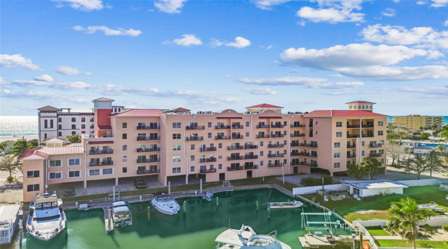 Madeira Beach, Florida 33708, 2 Bedroom Bedrooms, ,1 Bathroombathrooms,Residential,For Sale,Gulf,0,Mfrtb8542554