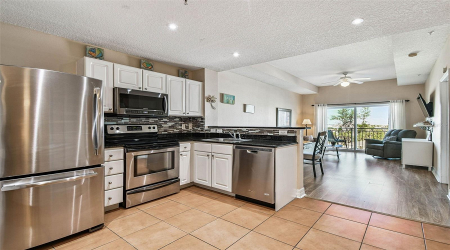 Madeira Beach, Florida 33708, 2 Bedroom Bedrooms, ,1 Bathroombathrooms,Residential,For Sale,Gulf,0,Mfrtb8542554