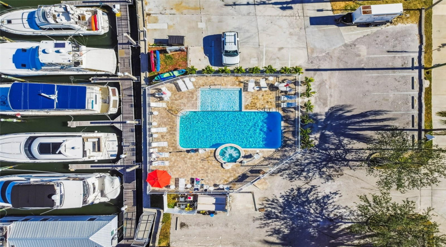 Madeira Beach, Florida 33708, 2 Bedroom Bedrooms, ,1 Bathroombathrooms,Residential,For Sale,Gulf,0,Mfrtb8542554