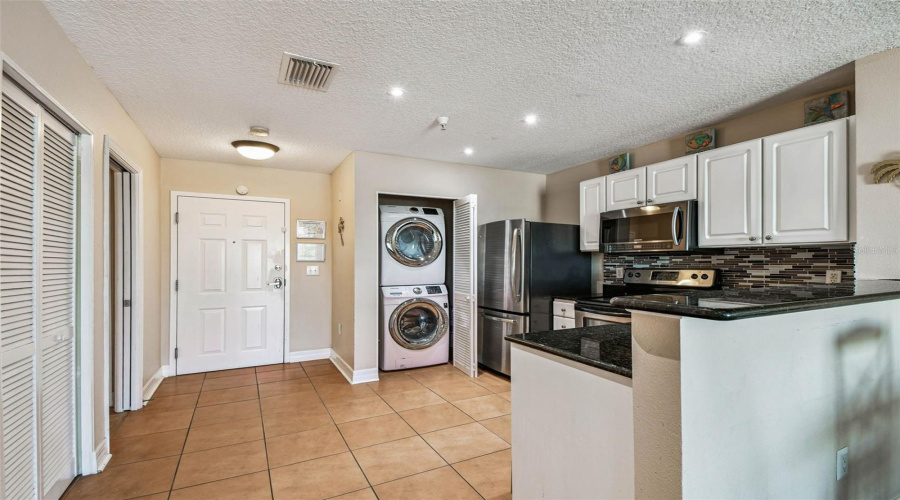 Madeira Beach, Florida 33708, 2 Bedroom Bedrooms, ,1 Bathroombathrooms,Residential,For Sale,Gulf,0,Mfrtb8542554