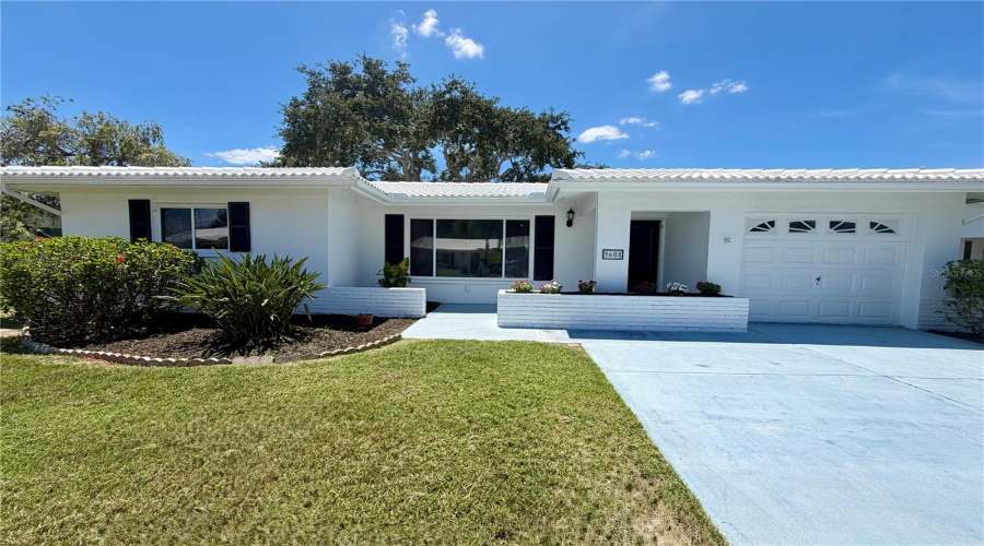 Pinellas Park, Florida 33782, 2 Bedroom Bedrooms, ,2 Bathroombathrooms,Residential,For Sale,41St,0,Mfrtb8515578