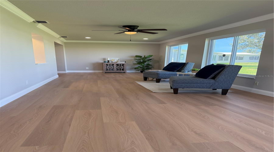 Pinellas Park, Florida 33782, 2 Bedroom Bedrooms, ,2 Bathroombathrooms,Residential,For Sale,41St,0,Mfrtb8515578