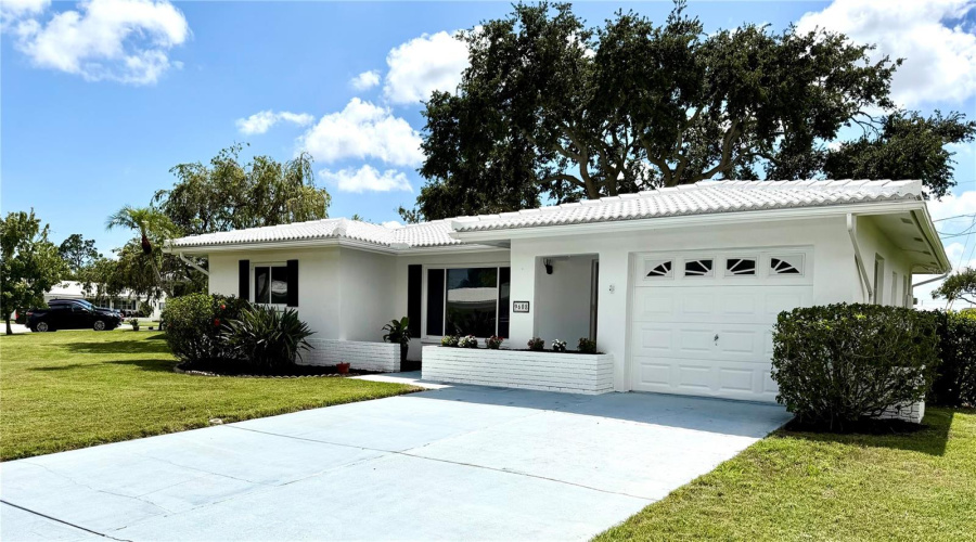 Pinellas Park, Florida 33782, 2 Bedroom Bedrooms, ,2 Bathroombathrooms,Residential,For Sale,41St,0,Mfrtb8515578