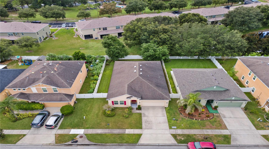 Kissimmee, Florida 34758, 3 Bedroom Bedrooms, ,2 Bathroombathrooms,Residential,For Sale,Moonstone,0,Mfro6433425