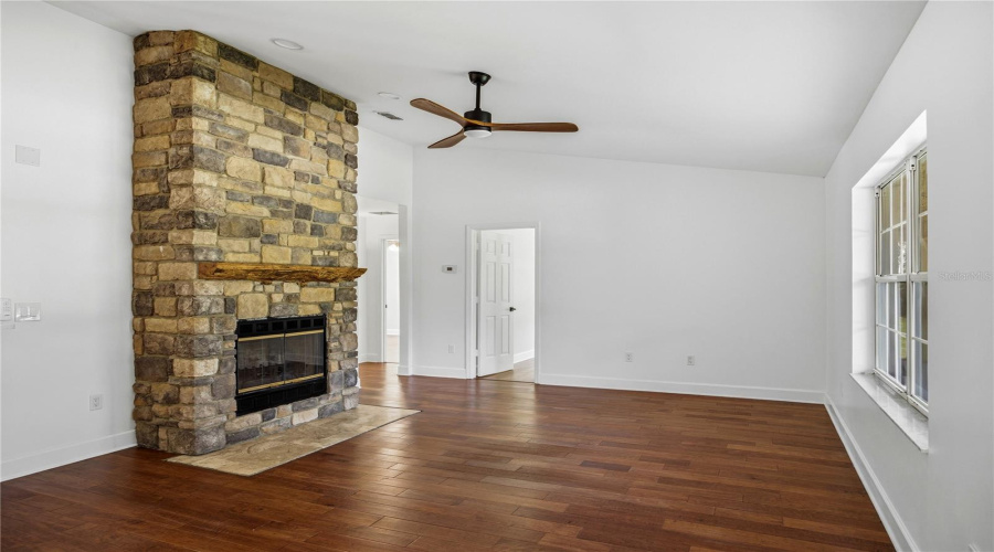 Williston, Florida 32696, 4 Bedroom Bedrooms, ,3 Bathroombathrooms,Residential,For Sale,185,0,Mfrom726746