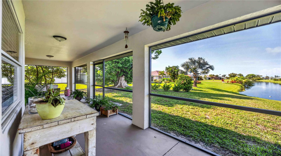 Rotonda West, Florida 33947, 3 Bedroom Bedrooms, ,2 Bathroombathrooms,Residential,For Sale,Bunker,0,Mfrn6145238