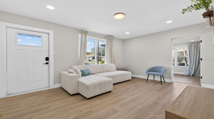 St Pete Beach, Florida 33706, 3 Bedroom Bedrooms, ,2 Bathroombathrooms,Residential,For Sale,79Th,0,Mfrtb8478040