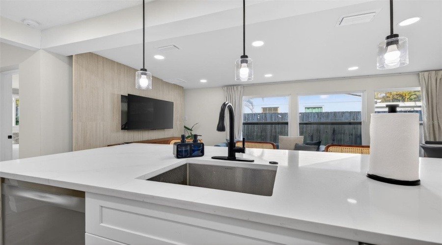 St Pete Beach, Florida 33706, 3 Bedroom Bedrooms, ,2 Bathroombathrooms,Residential,For Sale,79Th,0,Mfrtb8478040