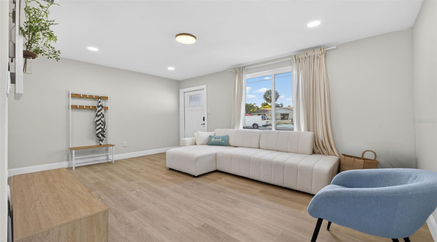 St Pete Beach, Florida 33706, 3 Bedroom Bedrooms, ,2 Bathroombathrooms,Residential,For Sale,79Th,0,Mfrtb8478040