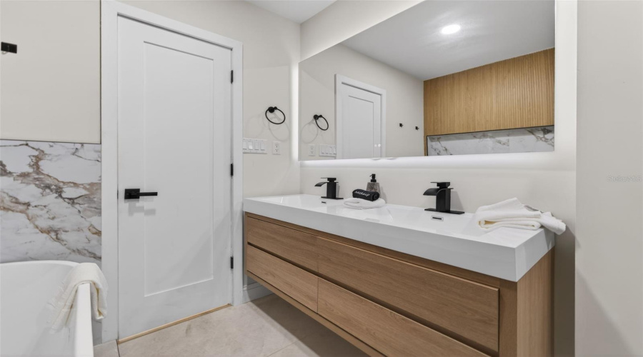 St Pete Beach, Florida 33706, 3 Bedroom Bedrooms, ,2 Bathroombathrooms,Residential,For Sale,79Th,0,Mfrtb8478040