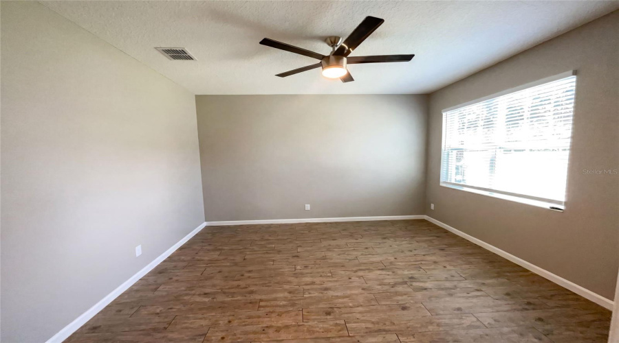 Apopka, Florida 32703, 3 Bedroom Bedrooms, ,2 Bathroombathrooms,Residential,For Sale,Ficus,0,Mfro6423700