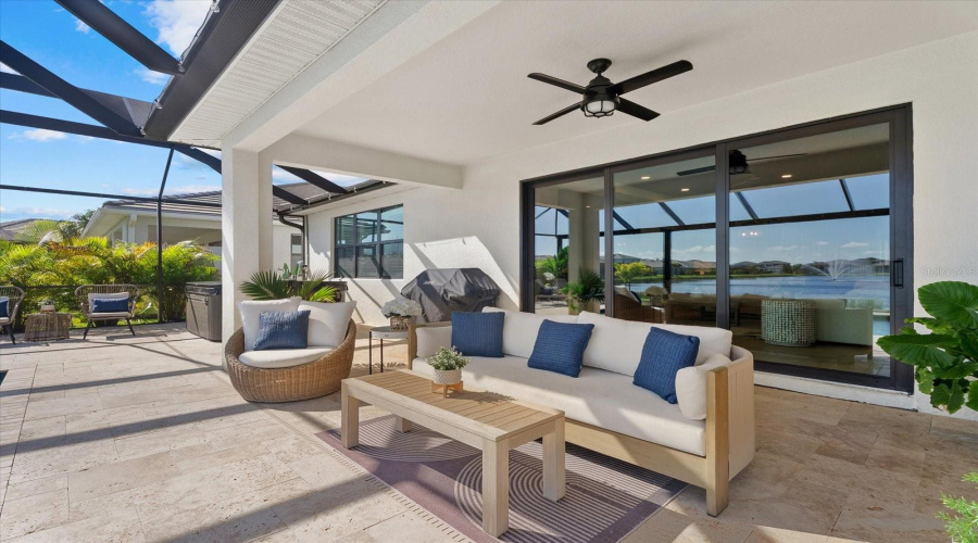 Covered Seating On The Lanai