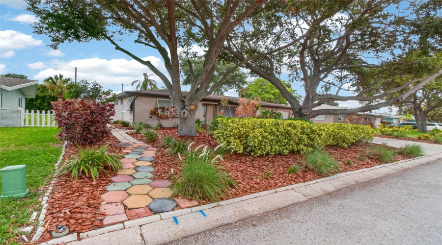 Clearwater, Florida 33764, 3 Bedroom Bedrooms, ,2 Bathroombathrooms,Residential,For Sale,Ripon,0,Mfrtb8524491